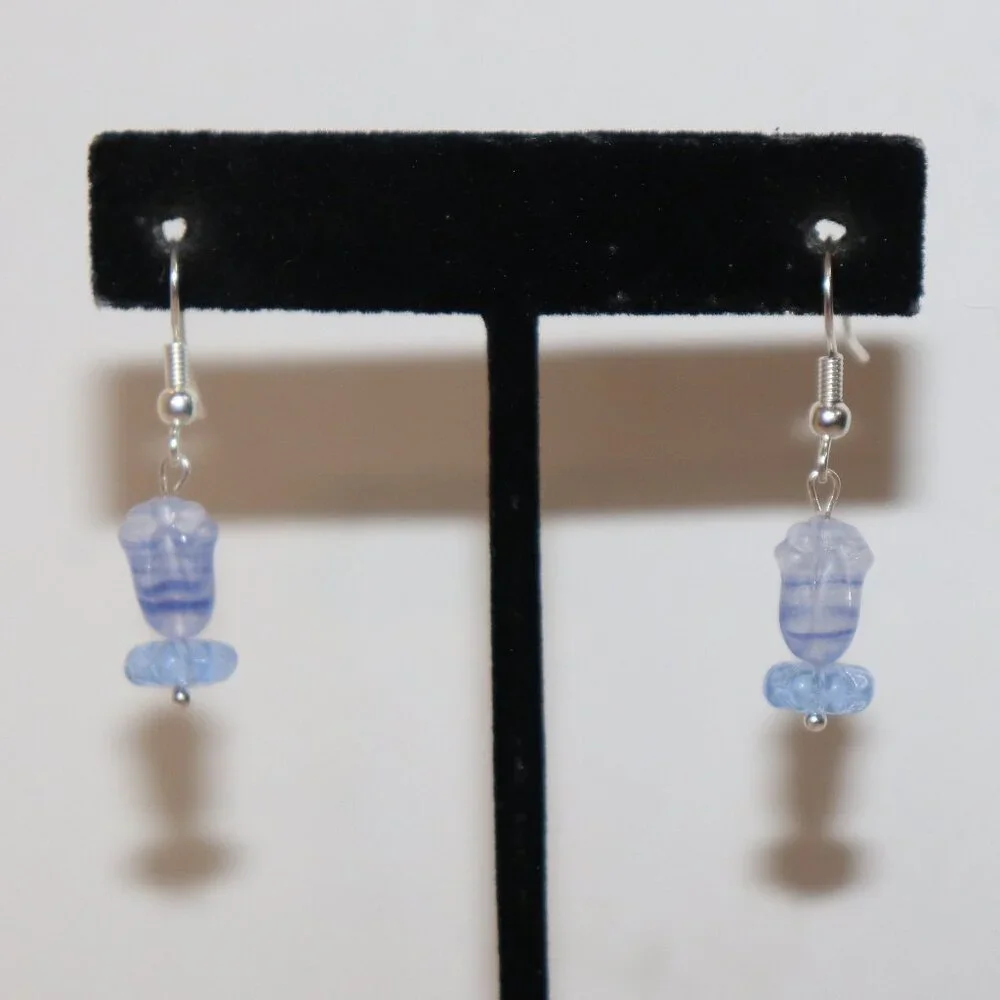 💙🌸 Blue Glass Flower Dangle Earrings · 1⅝